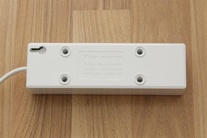 Ổ cắm điện 3 lỗ 2m Điện Quang 002A-02