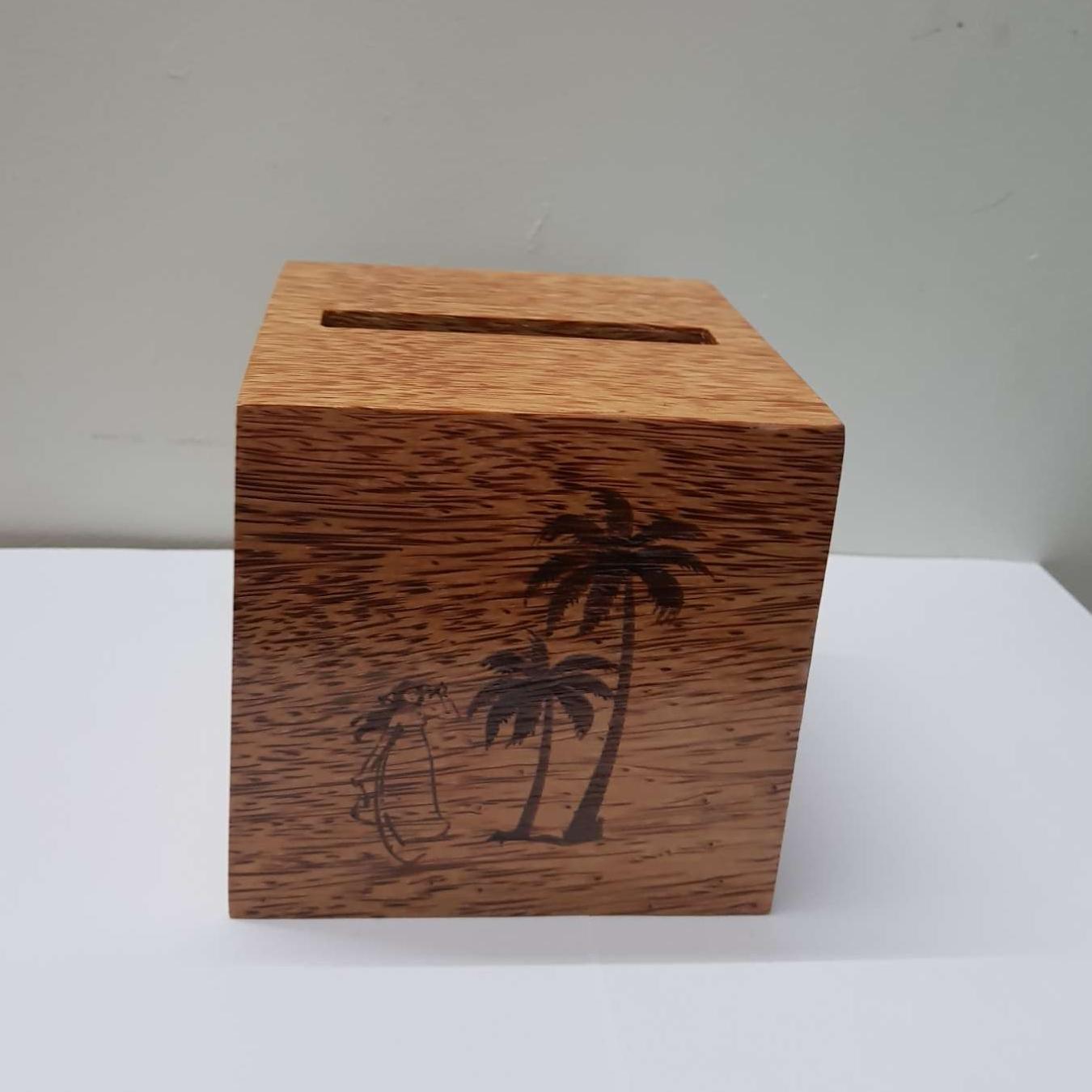 Hộp đựng khăn giấy vuông gỗ dừa ( khe dài)