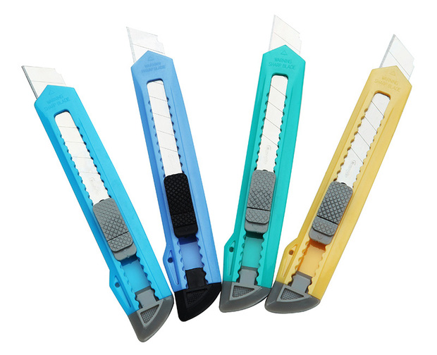 Dao Rọc Giấy Dài 15cm Nhiều Màu