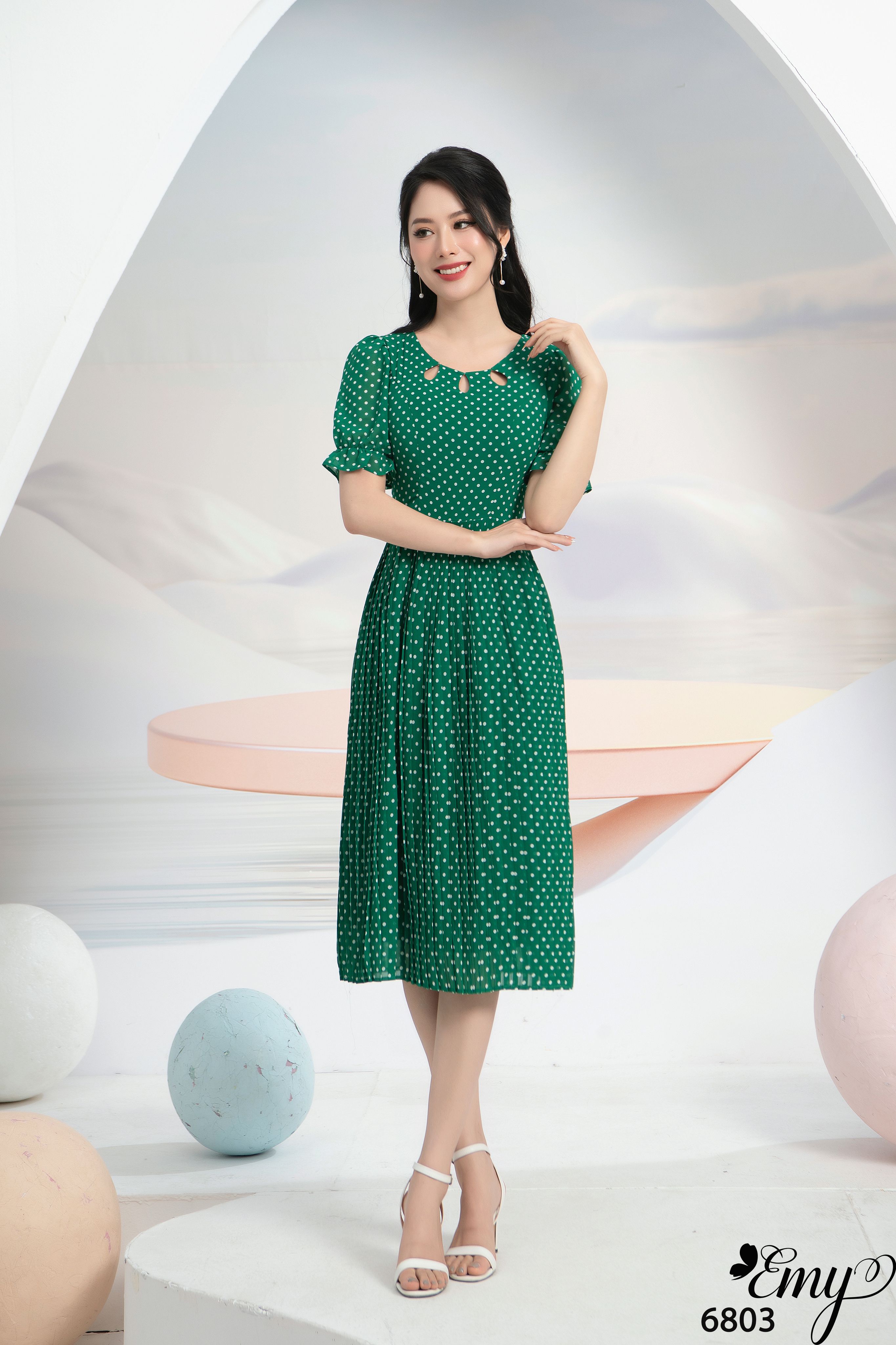 Đầm EMY EM6803 Xoè Dập Ply Xanh