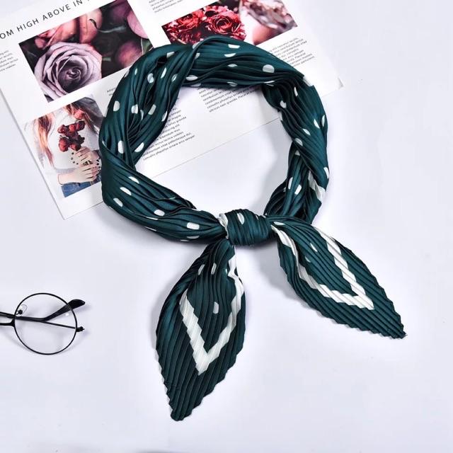 Khăn choàng cổ lụa xếp ly Khăn turban lụa dập ly