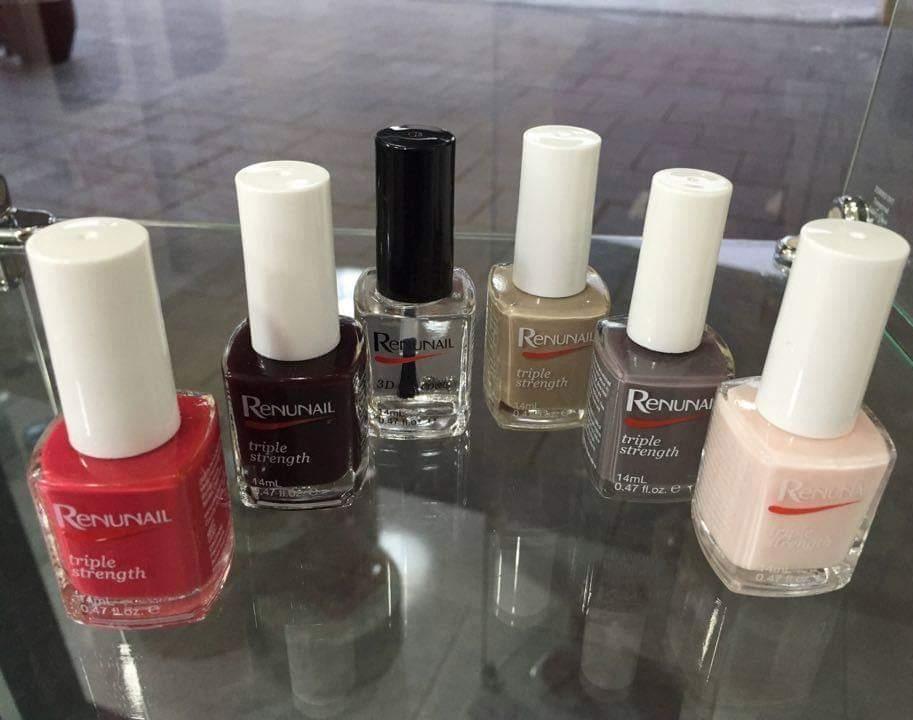 combo 4 lọ sơn móng với 4 màu khác nhau