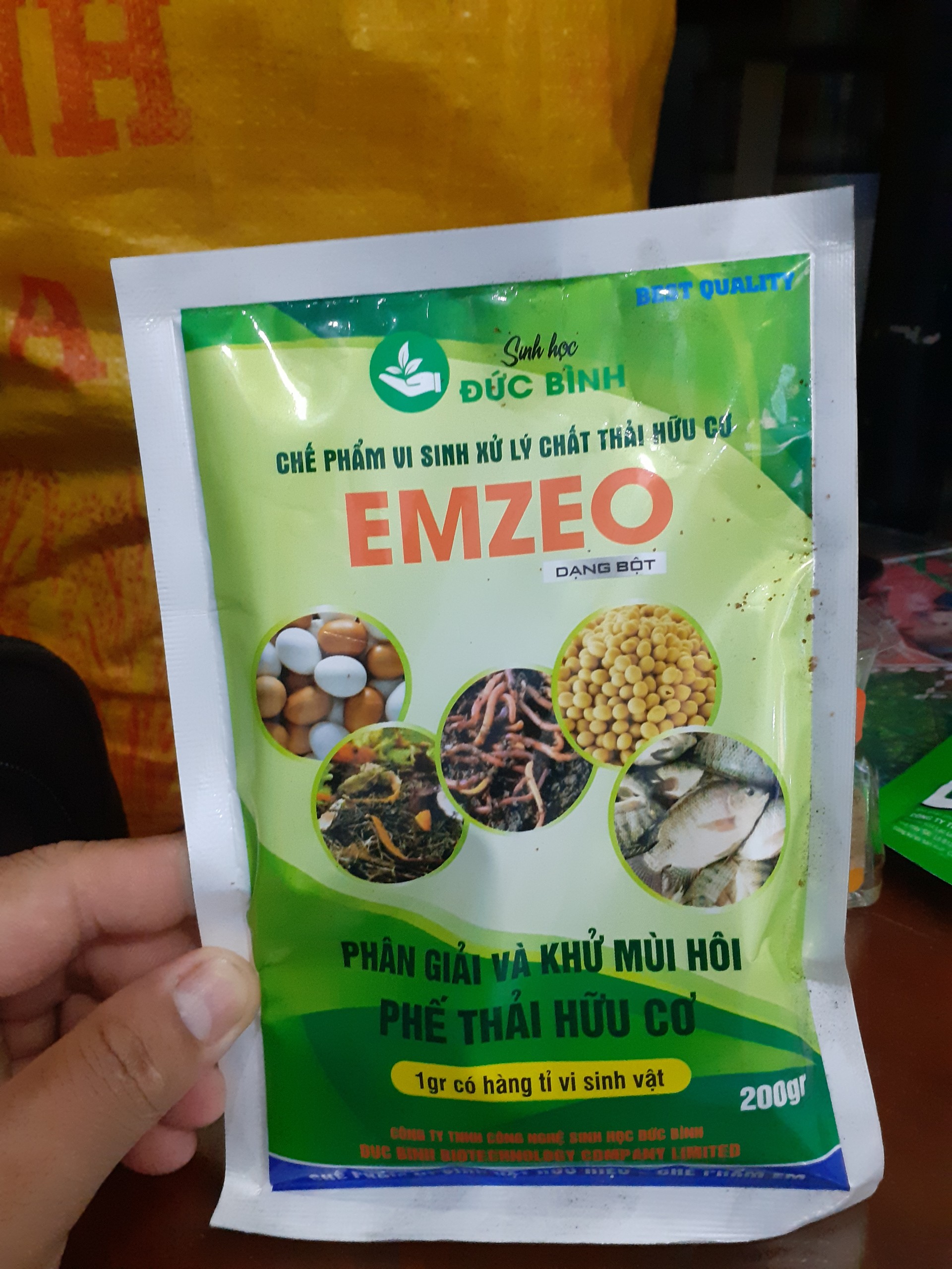 Chế phẩm vi sinh EMZEO