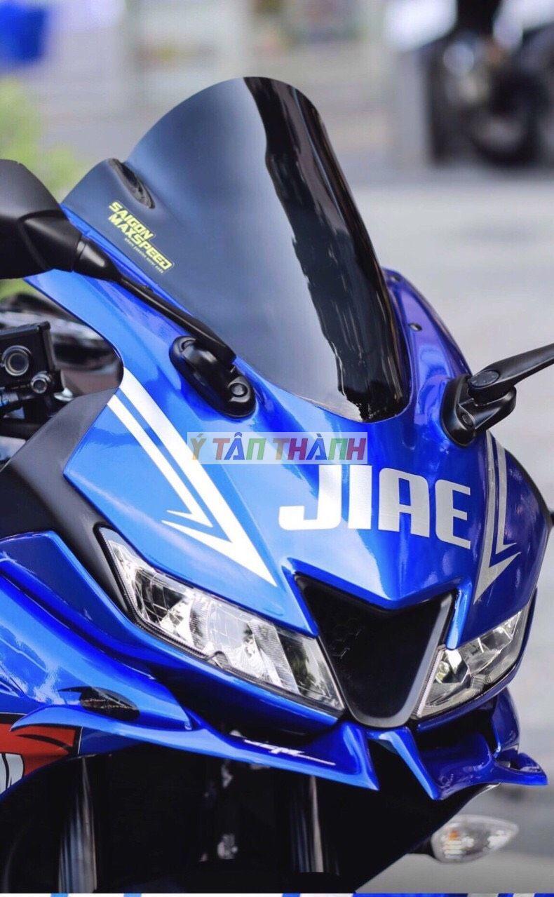 Kính Chắn Gió R15