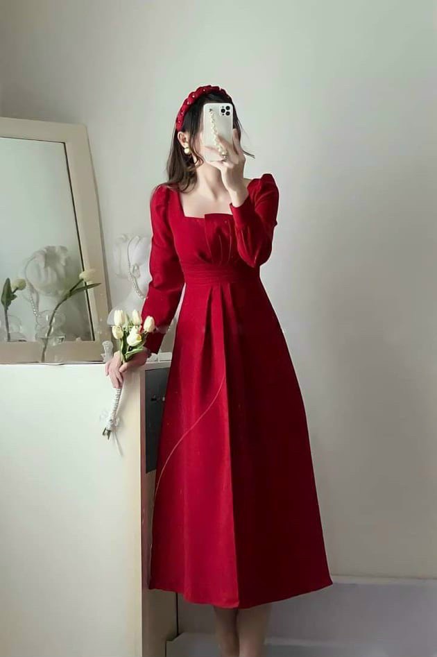 Đầm Dài Xếp Ly Ngực