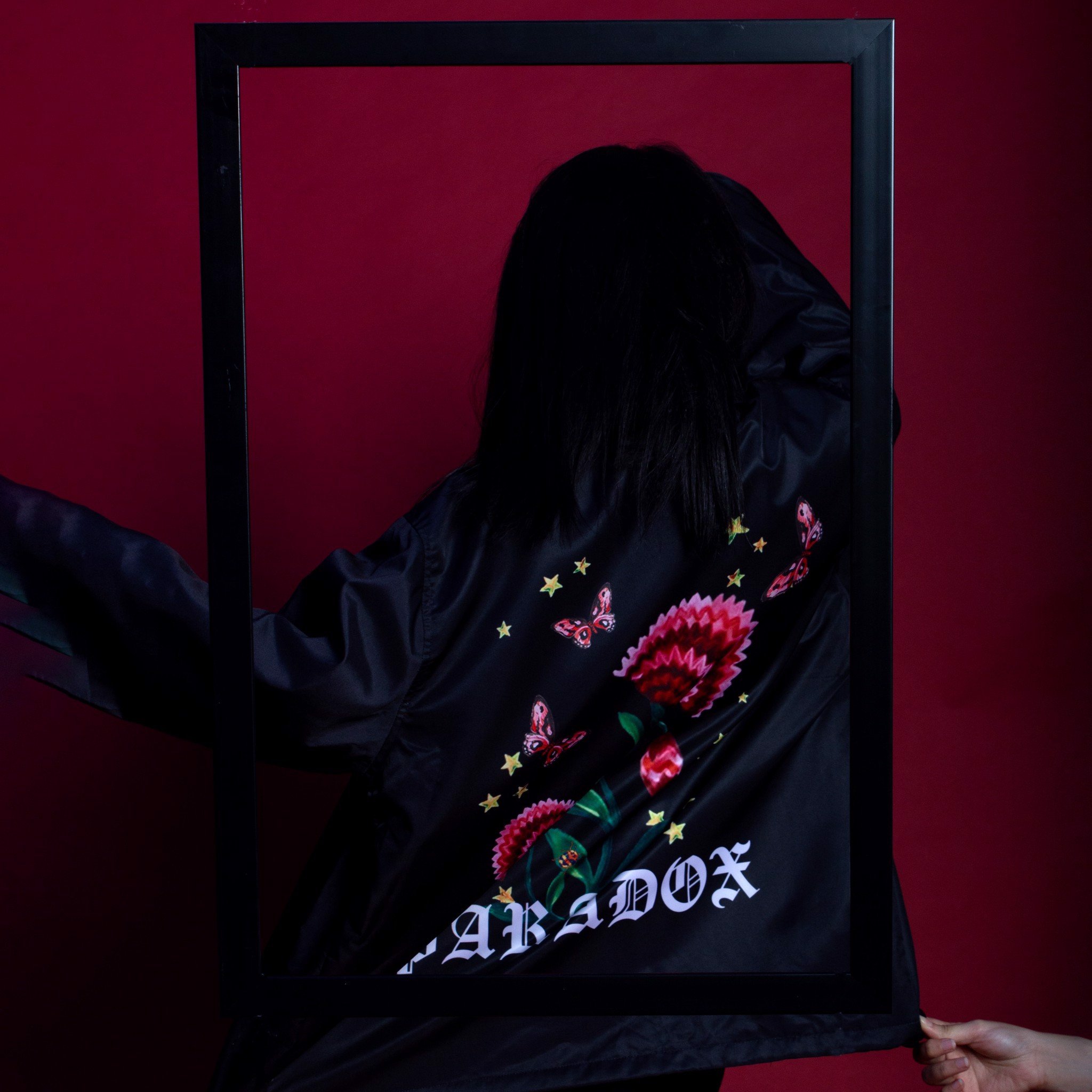 PARADOX Áo khoác dù BUTTER FLOWER OVER-PRINTED JACKET