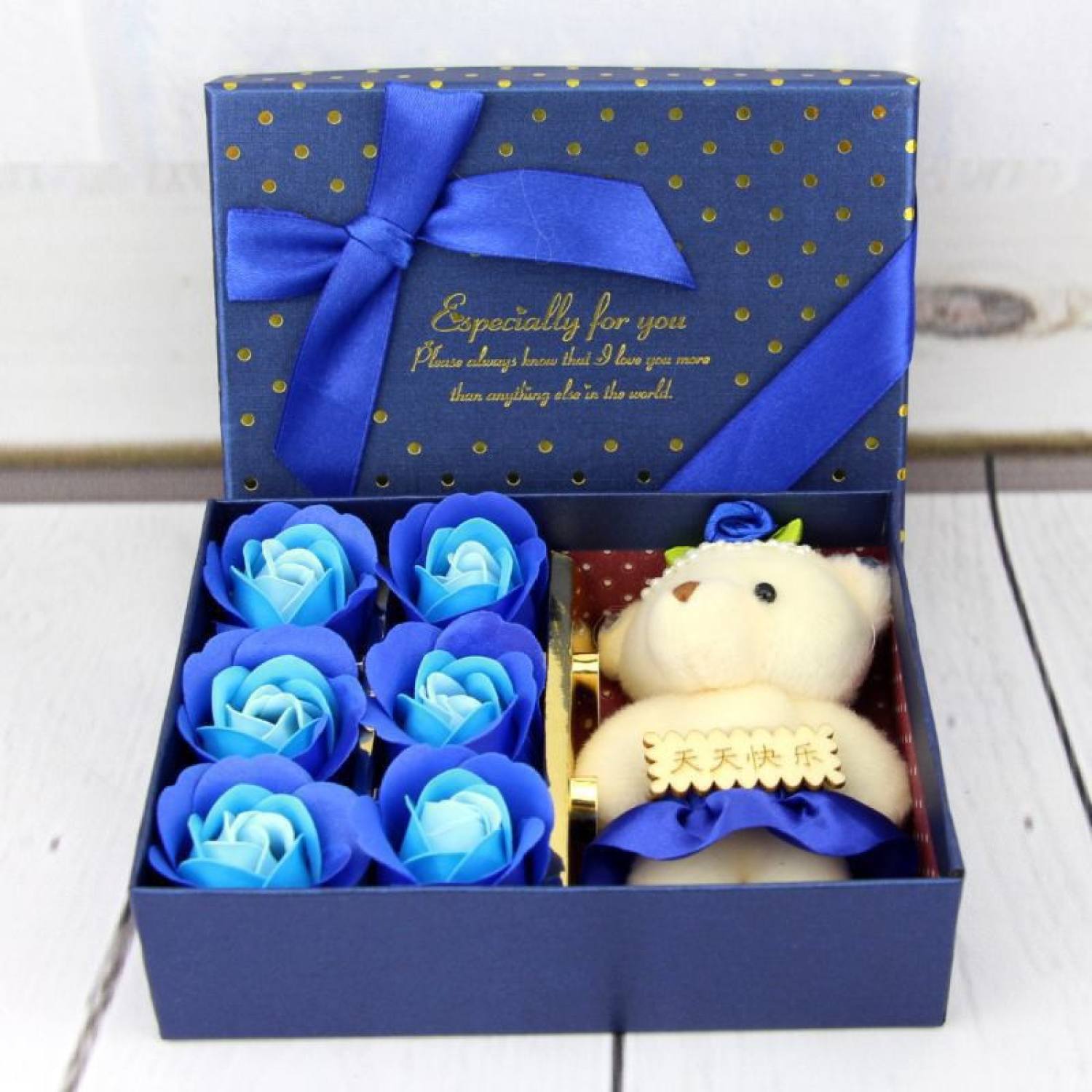 Quà Tặng 8/3 14/2 - Hộp Hoa Hồng Sáp Thơm 6 Bông Kèm Gấu (Gấu mềm) - tặng kèm thiệp chúc mừng