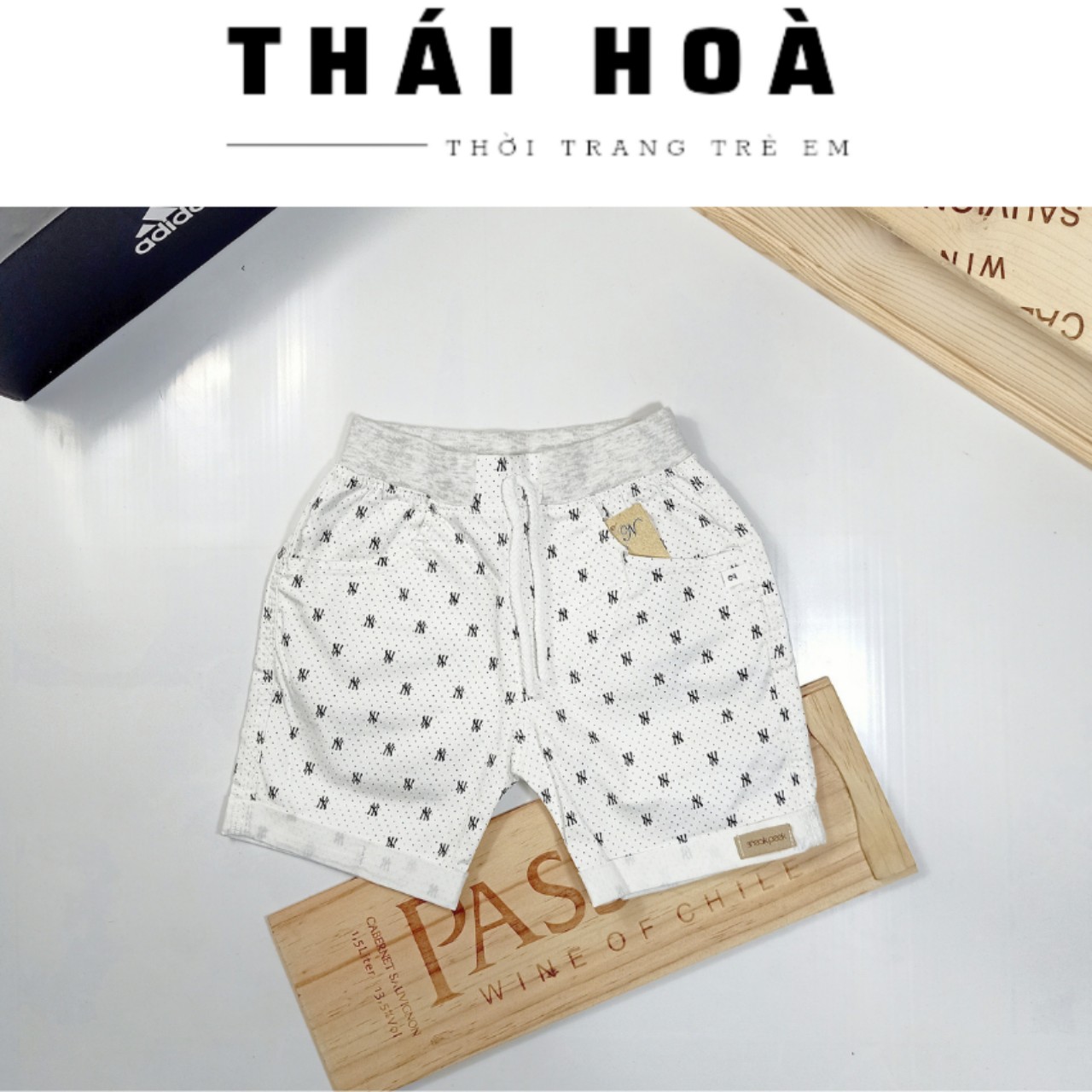 Quần kaki trắng đen cho bé trai 7-30kg
