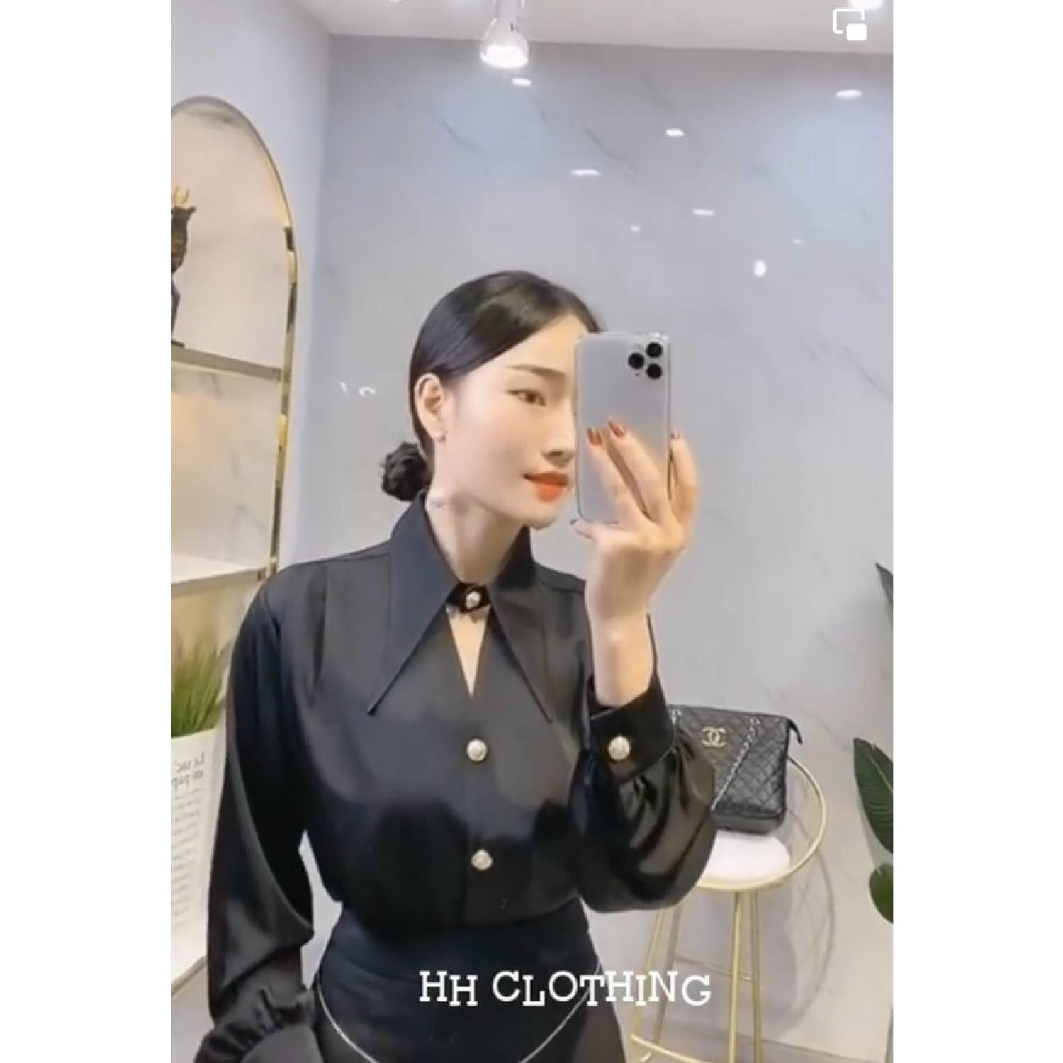 Áo sơ mi lụa công sở cổ lá khoét ngực cao cấp