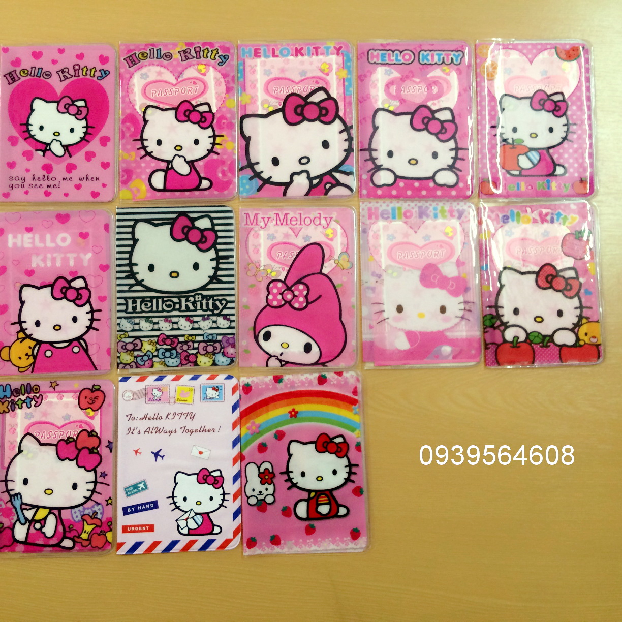 [HCM] Bìa Bọc Hộ Chiếu - Passport Plastis Dẻo Hello Kitty