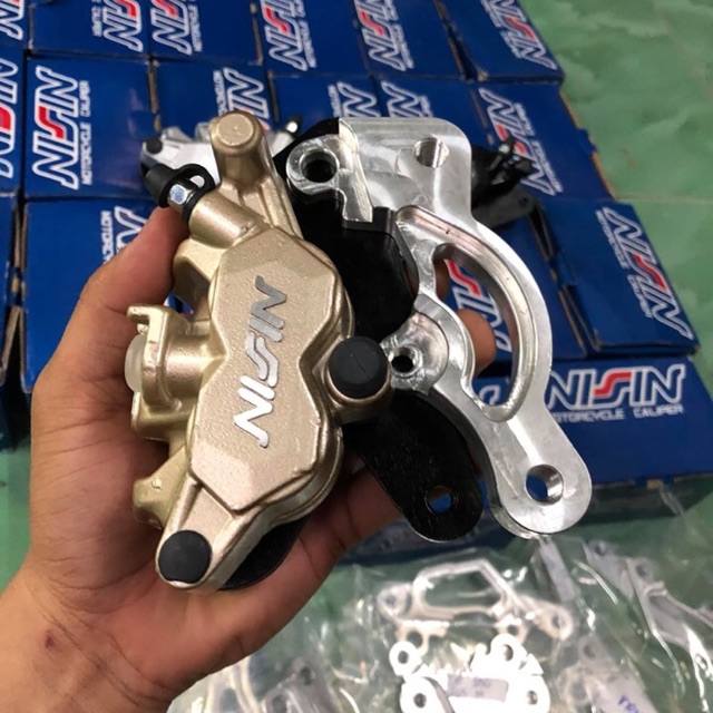 Pát trước Sirius heo nissin thái