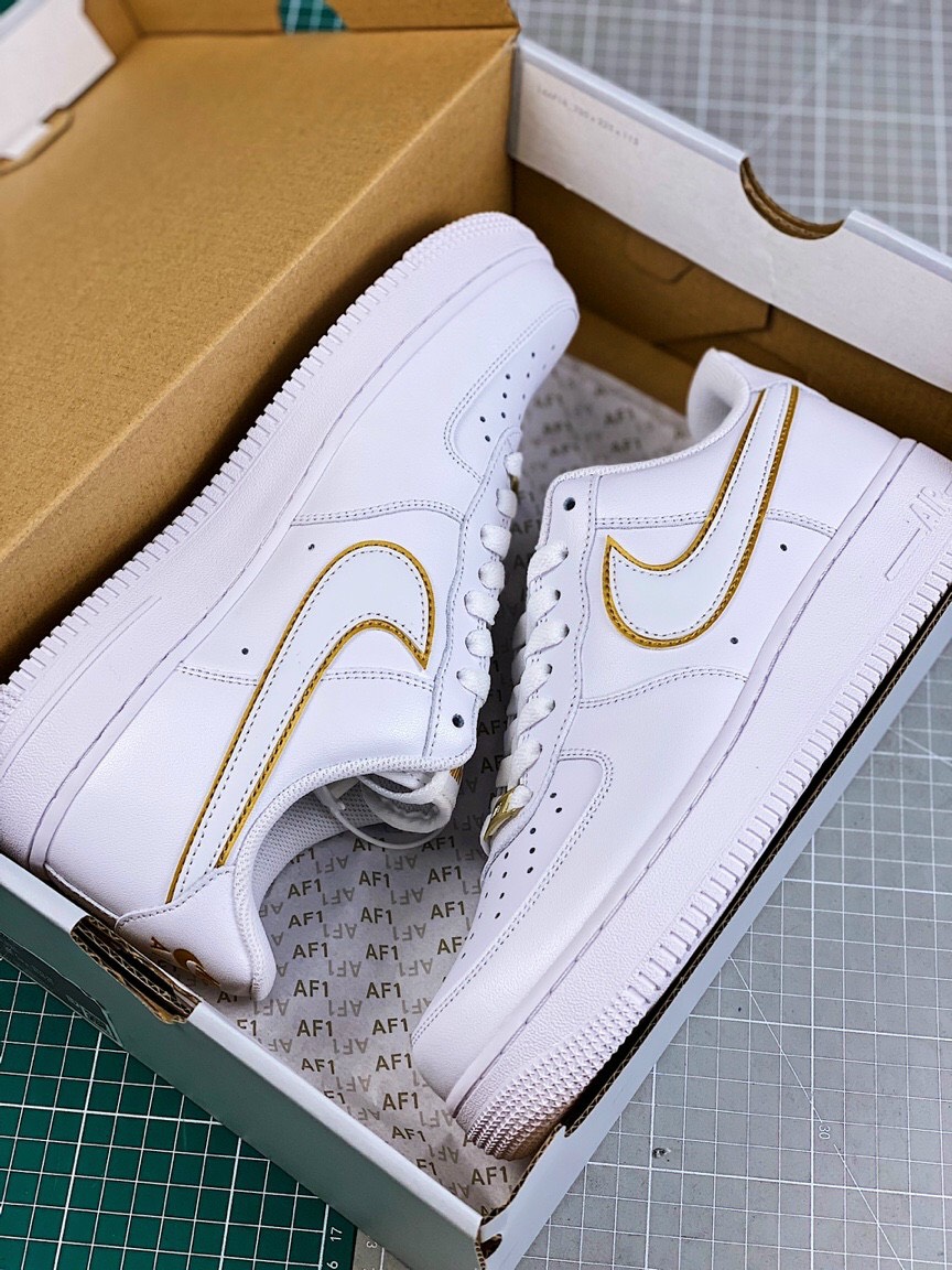 Nike Air Force 1 AO2132 102