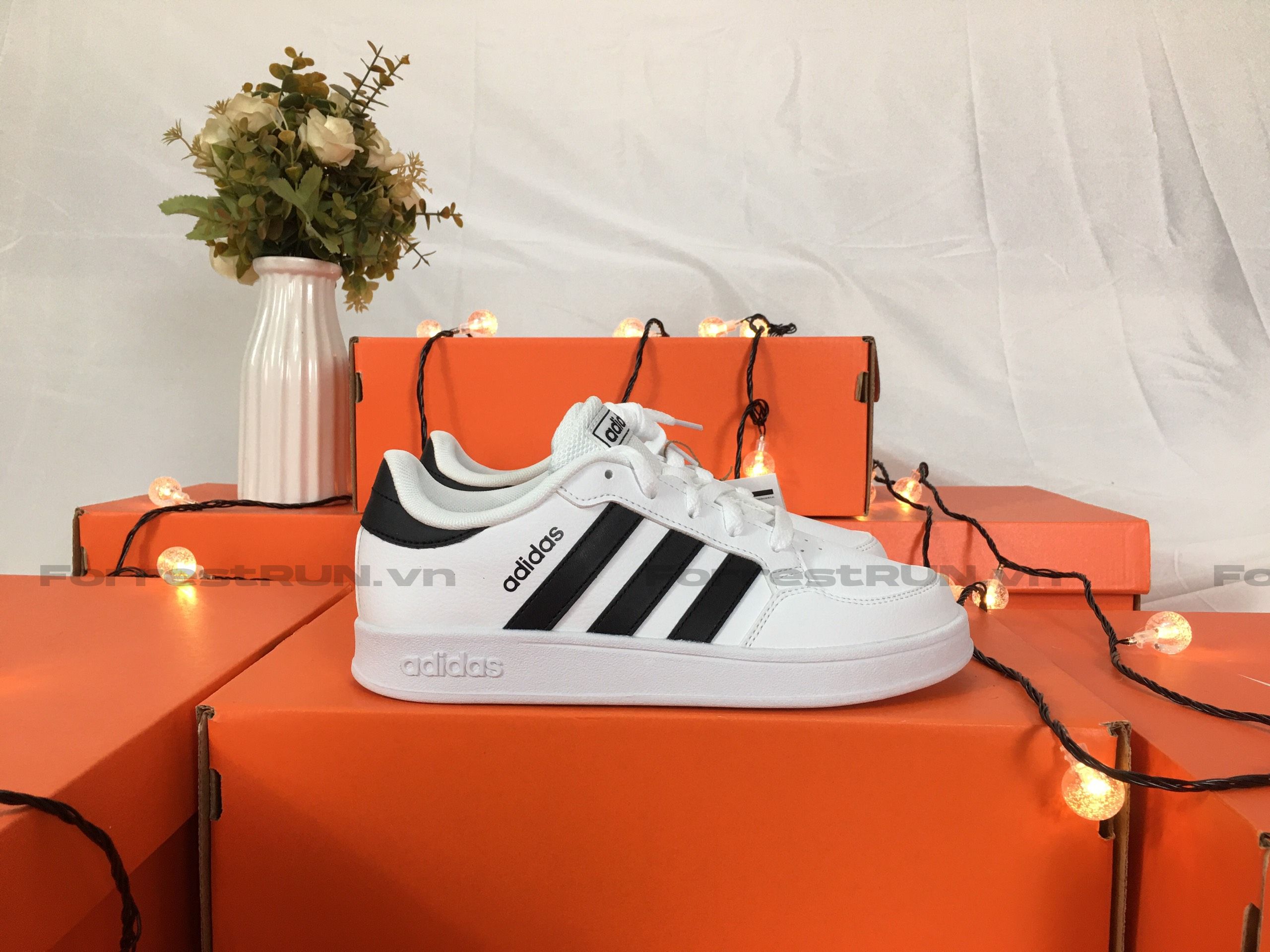 Women's white sneakers ADIDAS BREAKNET FY9506