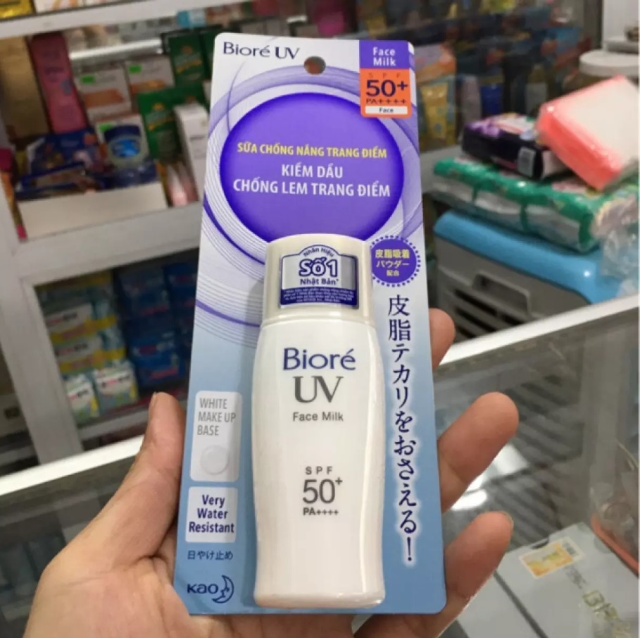 Sữa chống nắng biore trắng mịn kiềm dầu 30ml