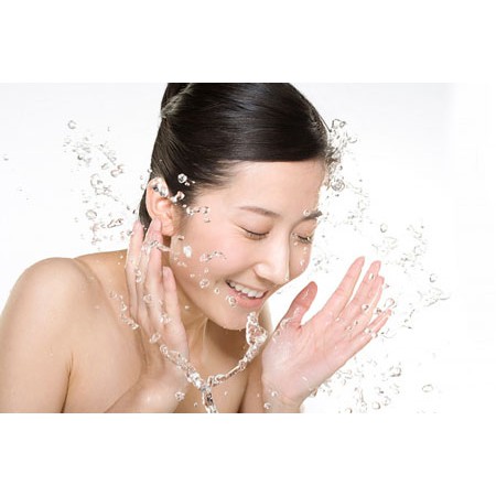 [HCM]Sữa Rửa Mặt E100 - Bò Trắng Da Mịn Màng - 80Ml