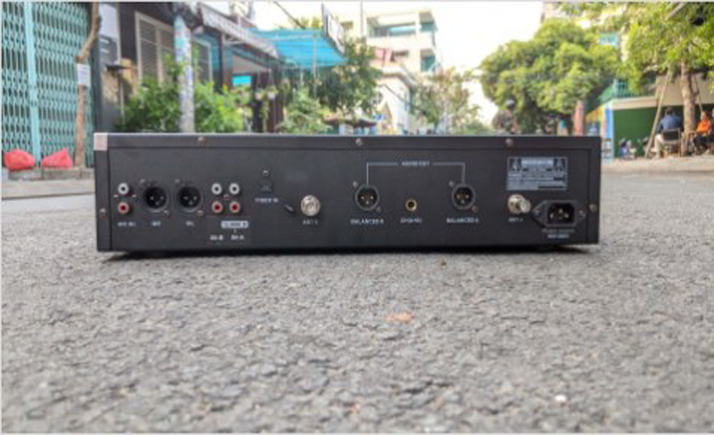 [HCM]Micro Lai Vang Shure SF21 - Micro không dây cao cấp.