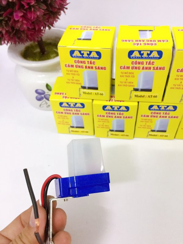 Công tắc AT-66 cảm biến ánh sáng