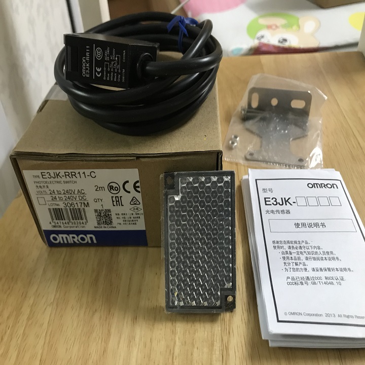 Cảm biến quang E3JK-RR11