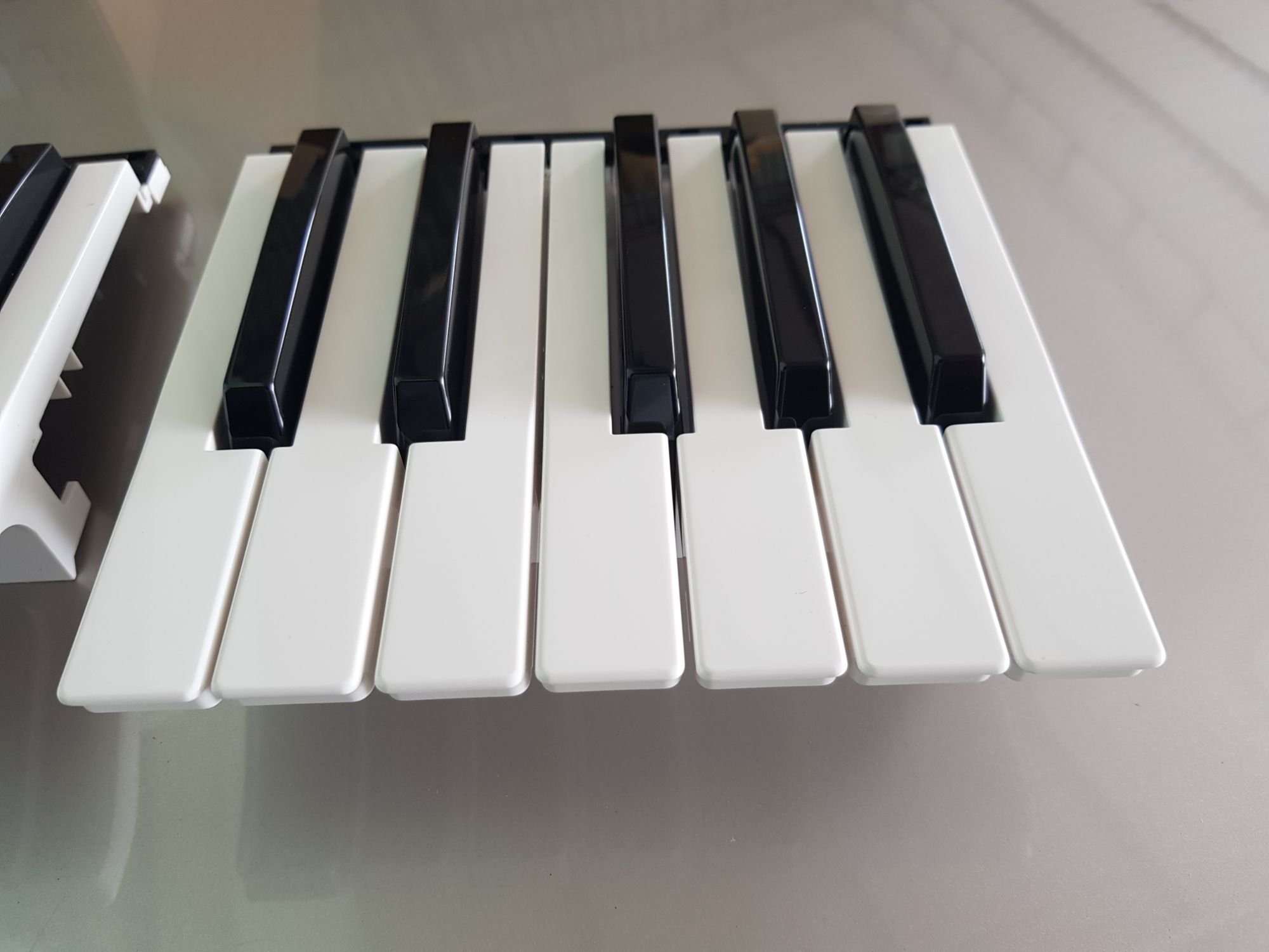 Phím đàn Korg Pa700 (1 Octave)