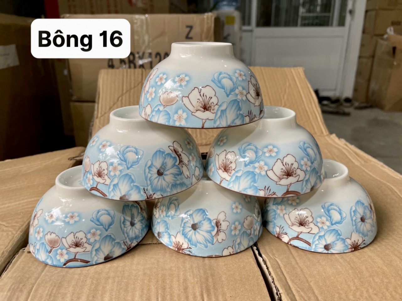 Bát sứ chiếc in hoa