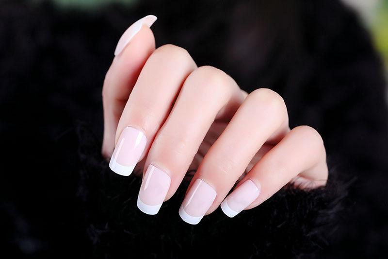 Bộ 24 Móng tay giả viền trắng đẹp(kèm keo)