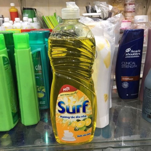 Nước rửa chén Surf hương tắc dịu nhẹ 750g (725ml)