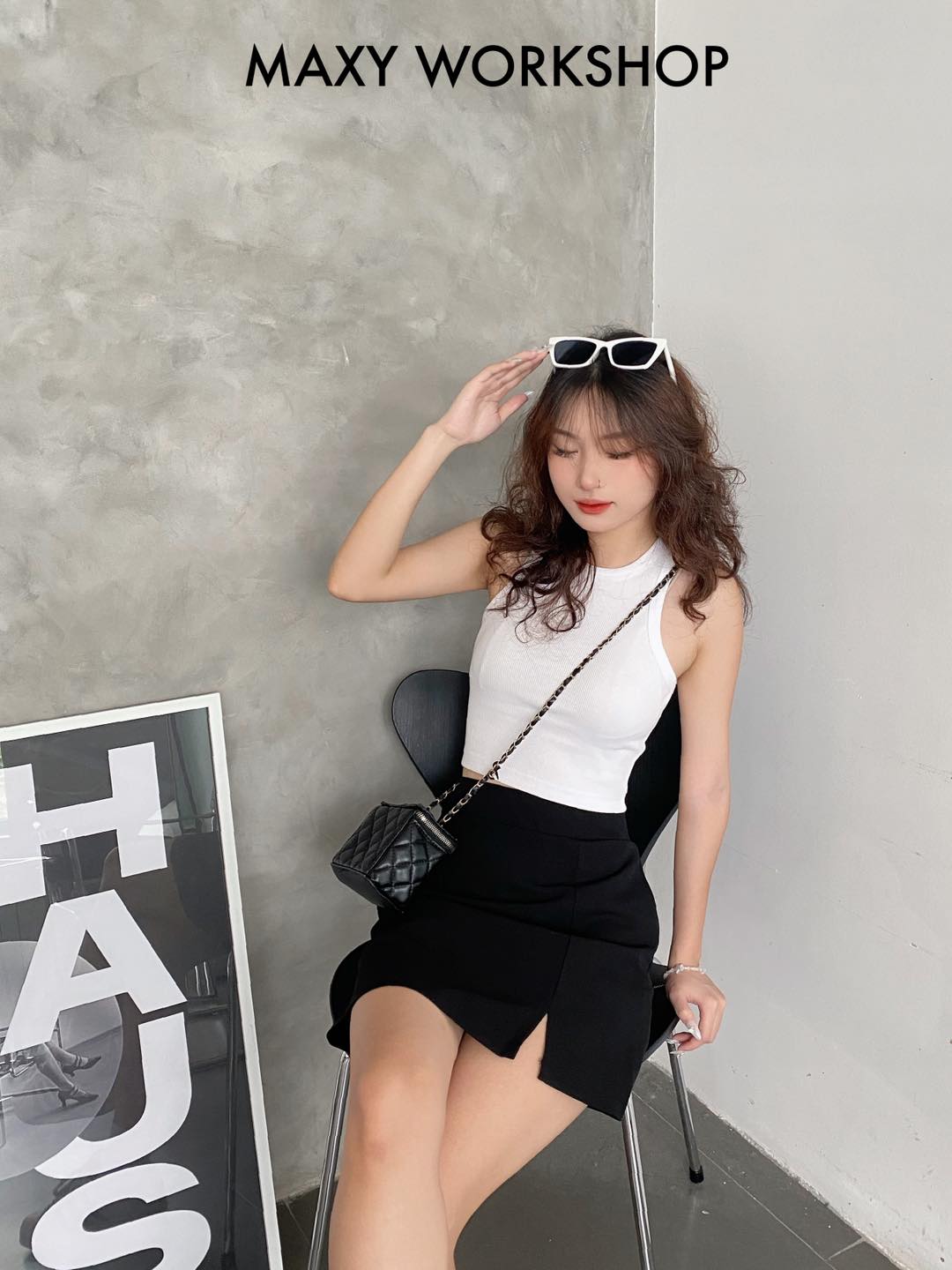 Quần váy xẻ tà phía trước Split Skirt Maxy Workshop