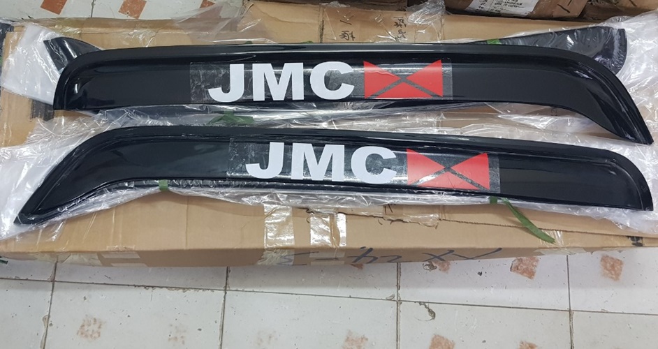 Vè che mưa kính xe tải đô thành iz65