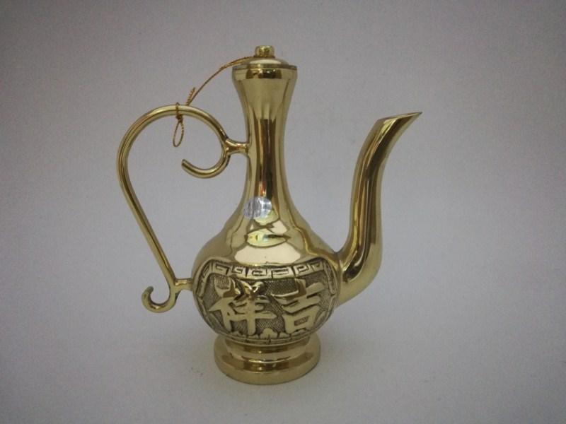 Bình đựng trà nhỏ bằng đồng