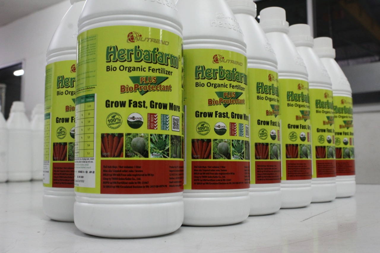 Phân bón hữu cơ Sinh học Herbafarm 5L (CAN 5 LÍT)