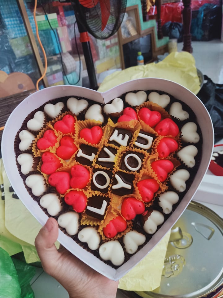 45 viên socola VALENTINE theo yêu cầu ( kèm thiệp nếu yêu cầu)