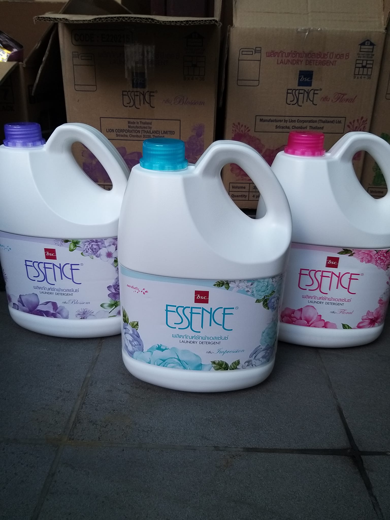 (Đủ Màu) Nước Giặt Thái Lan Essence 3500ml Đậm Đặc, Siêu Sạch, Siêu Thơm