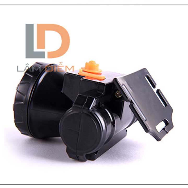Good Quality Super Bright Headlamp That Lasts 6-8 Hours on Battery, Comes with Charger and Elastic Strap, Complete Set.
