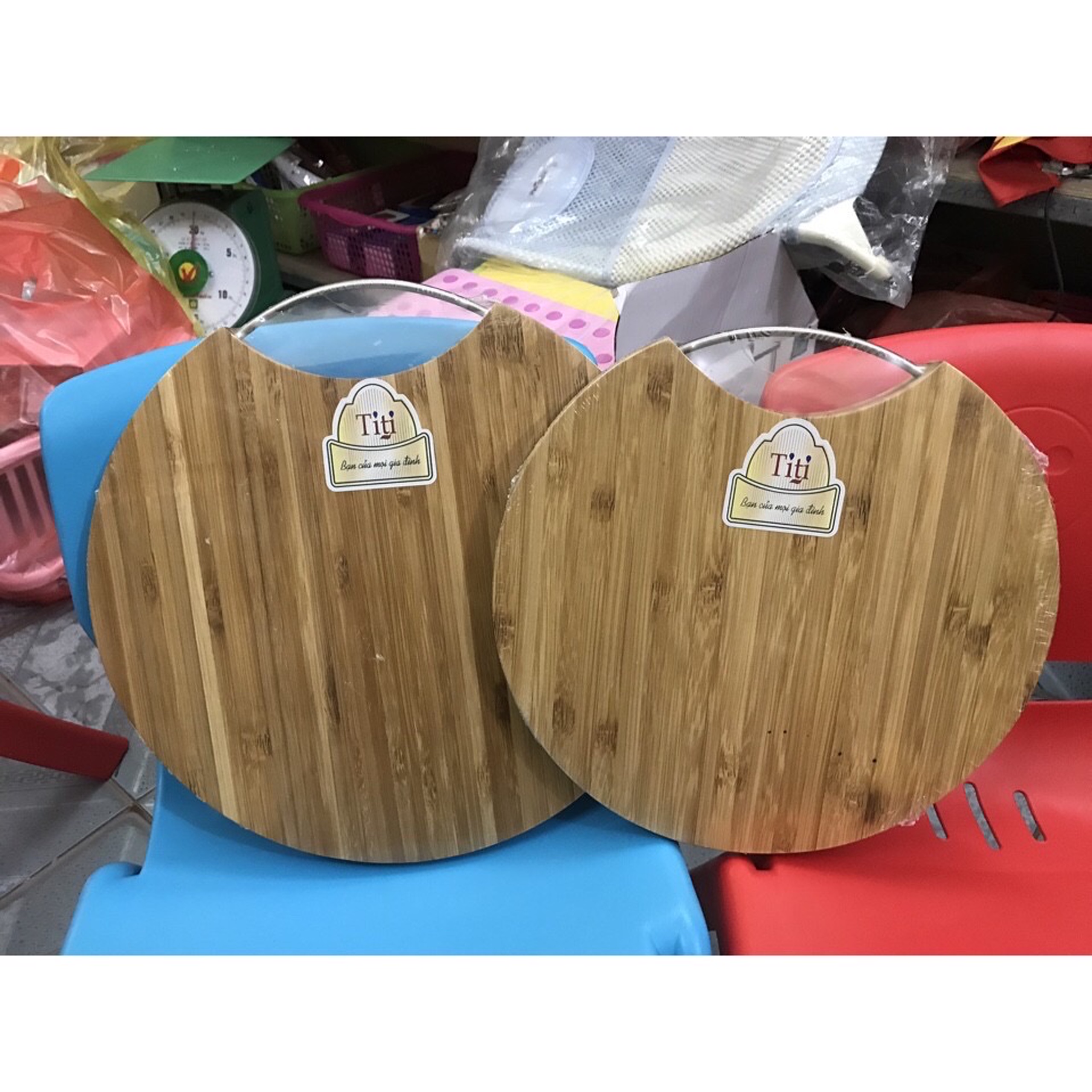 Thớt tre tiện dụng cho nhà bếp TiTi