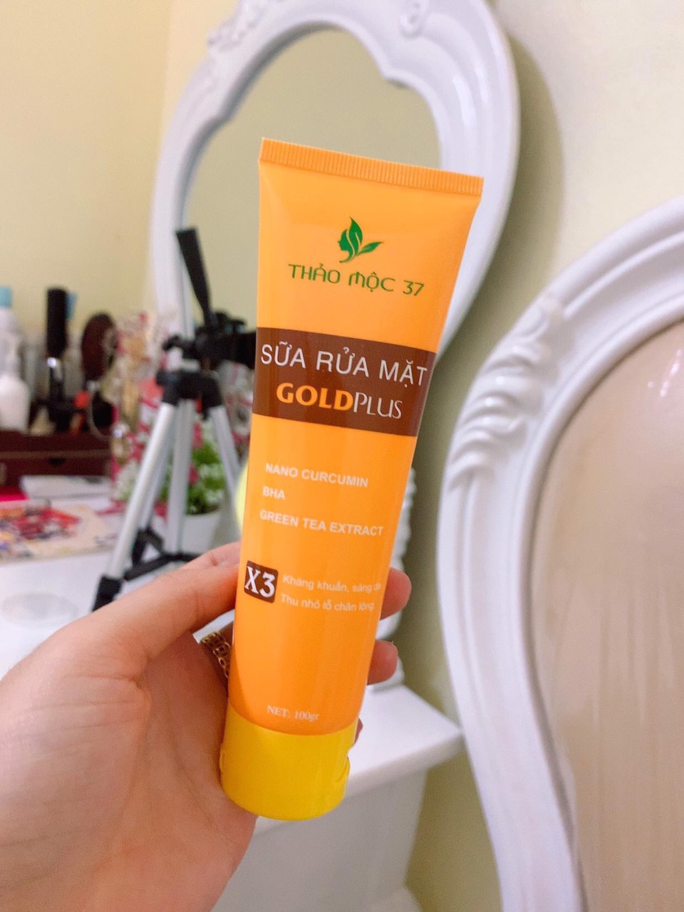 Sữa Rữa Mặt Gold Puls - Thảo Mộc 37