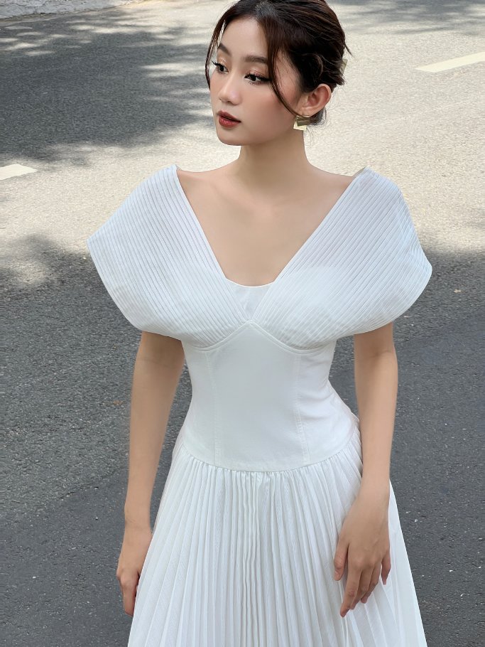 COCO SIN - Đầm Trắng Phối Dập Ly