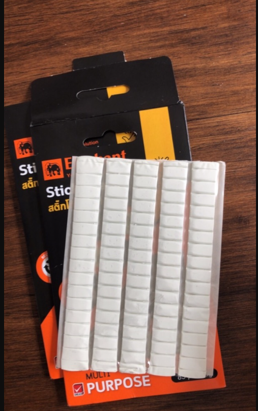 Vỉ Keo dán dạng đất sét nặn Sticko Tack Elephant 50G siêu dính