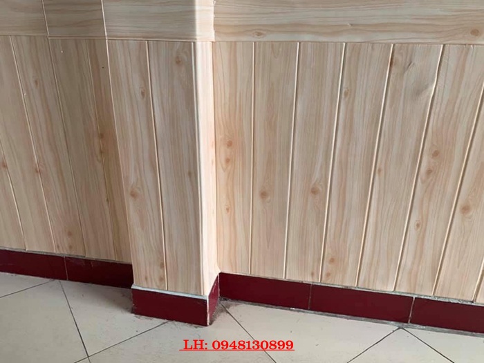 xốp dán chân tường giả gỗ