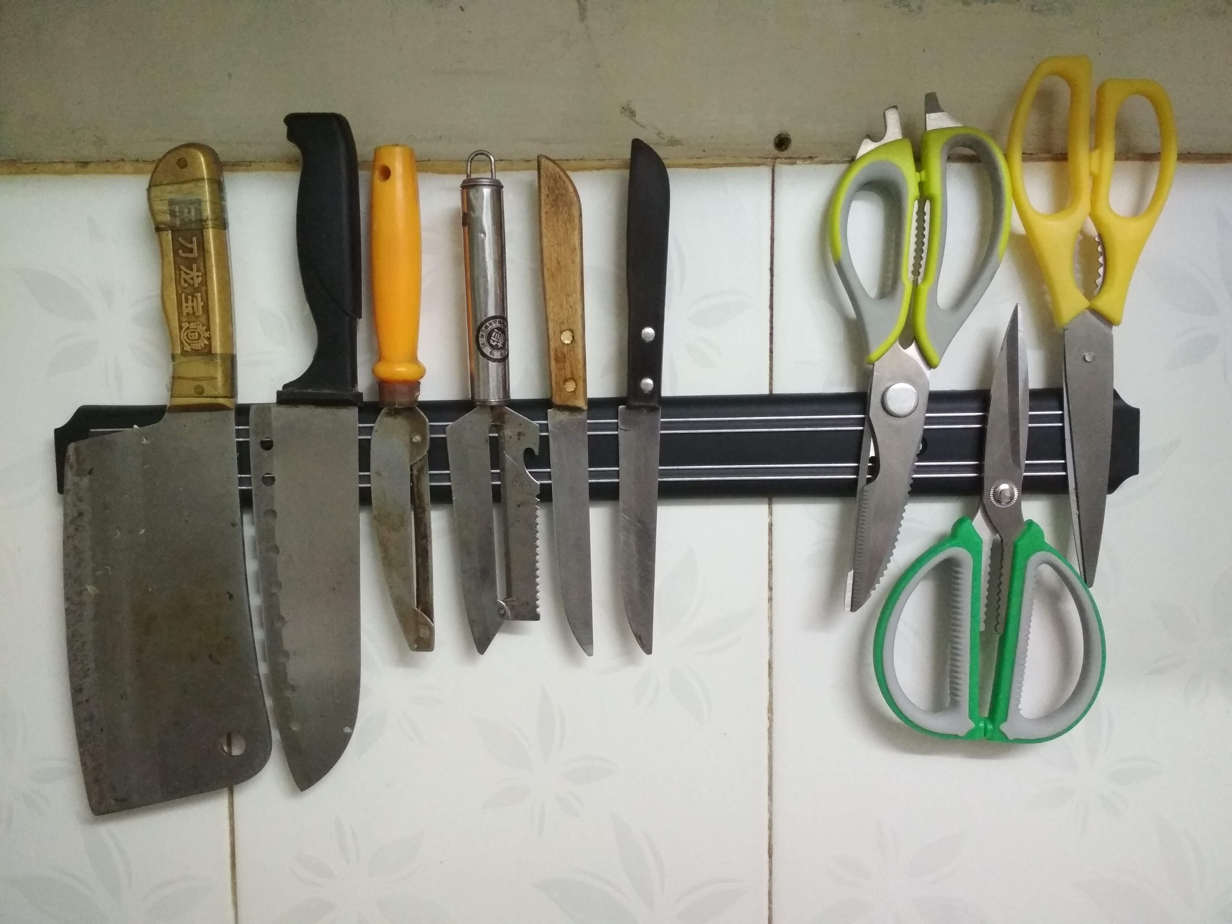 Nam châm treo vắt dao kéo 50Cm
