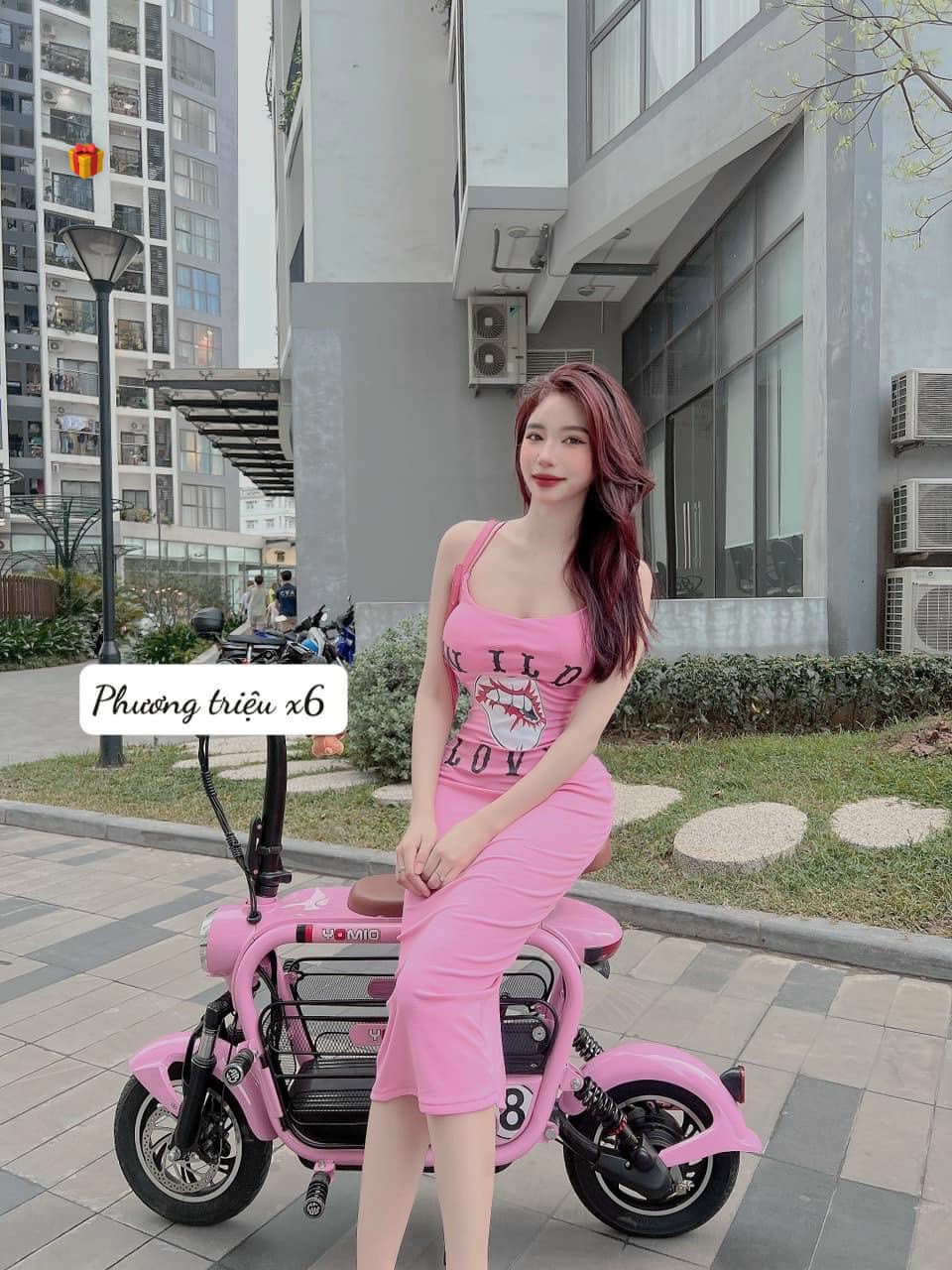 Đầm môi 2 dây dáng dài ôm body