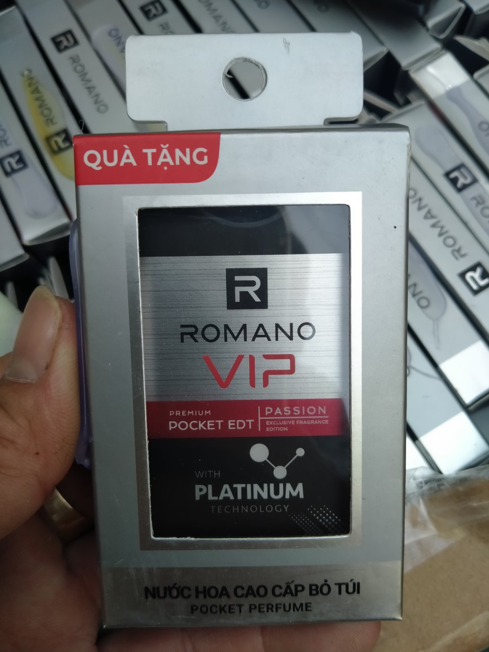 Nước hoa bỏ túi Romano Vip Passion /Vision 18ml (Hàng tặng)