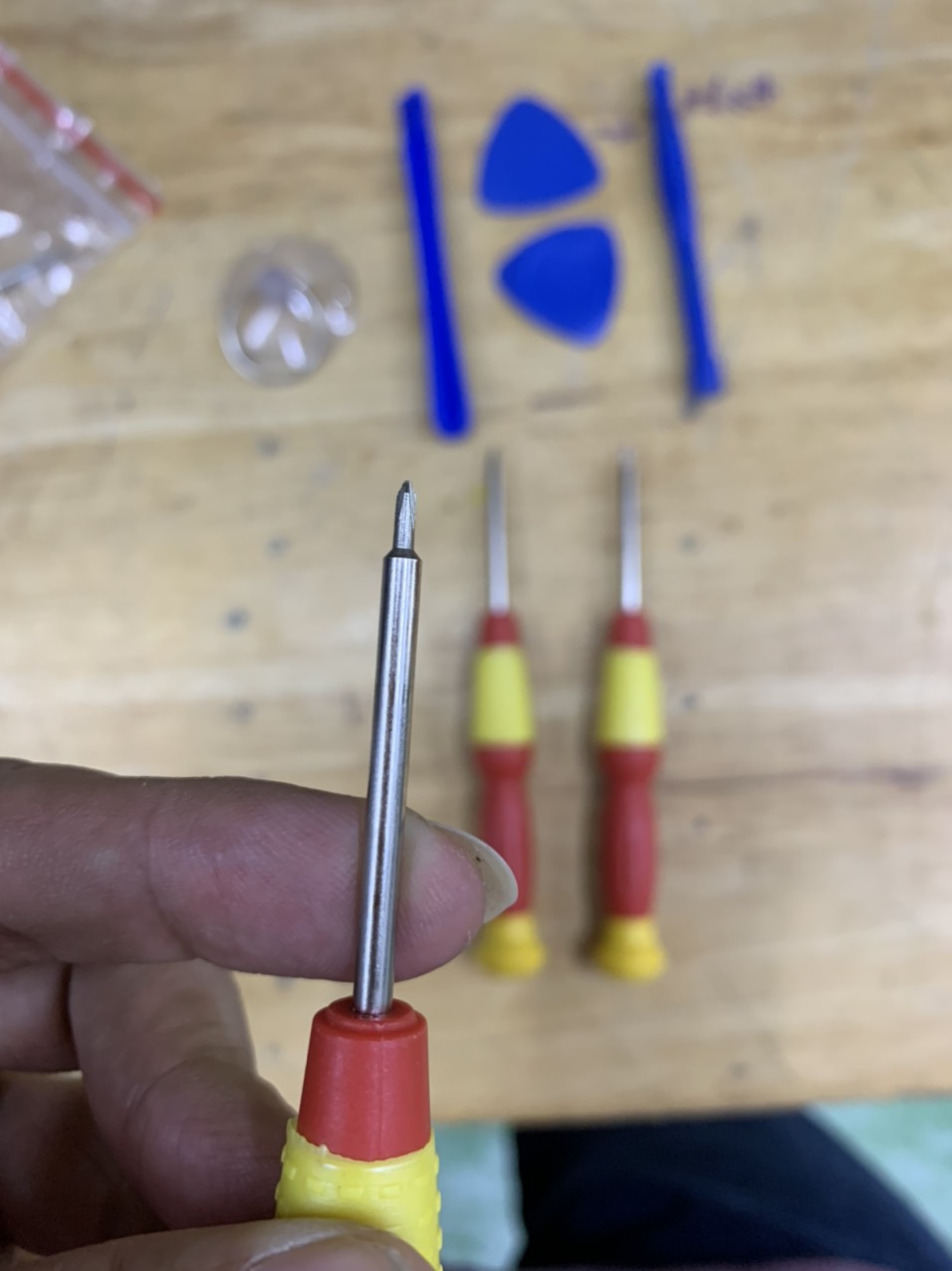 Bộ vít mở iphôn 5/ 6/ 7/ 8/ X, thay pin, thay màn hình (đỏ)