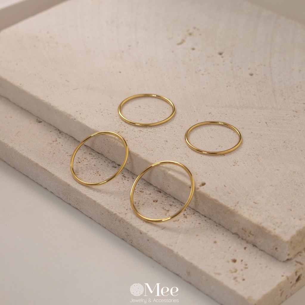 Nhẫn nữ Dot ring Mee bản mỏng đính đá - R3527