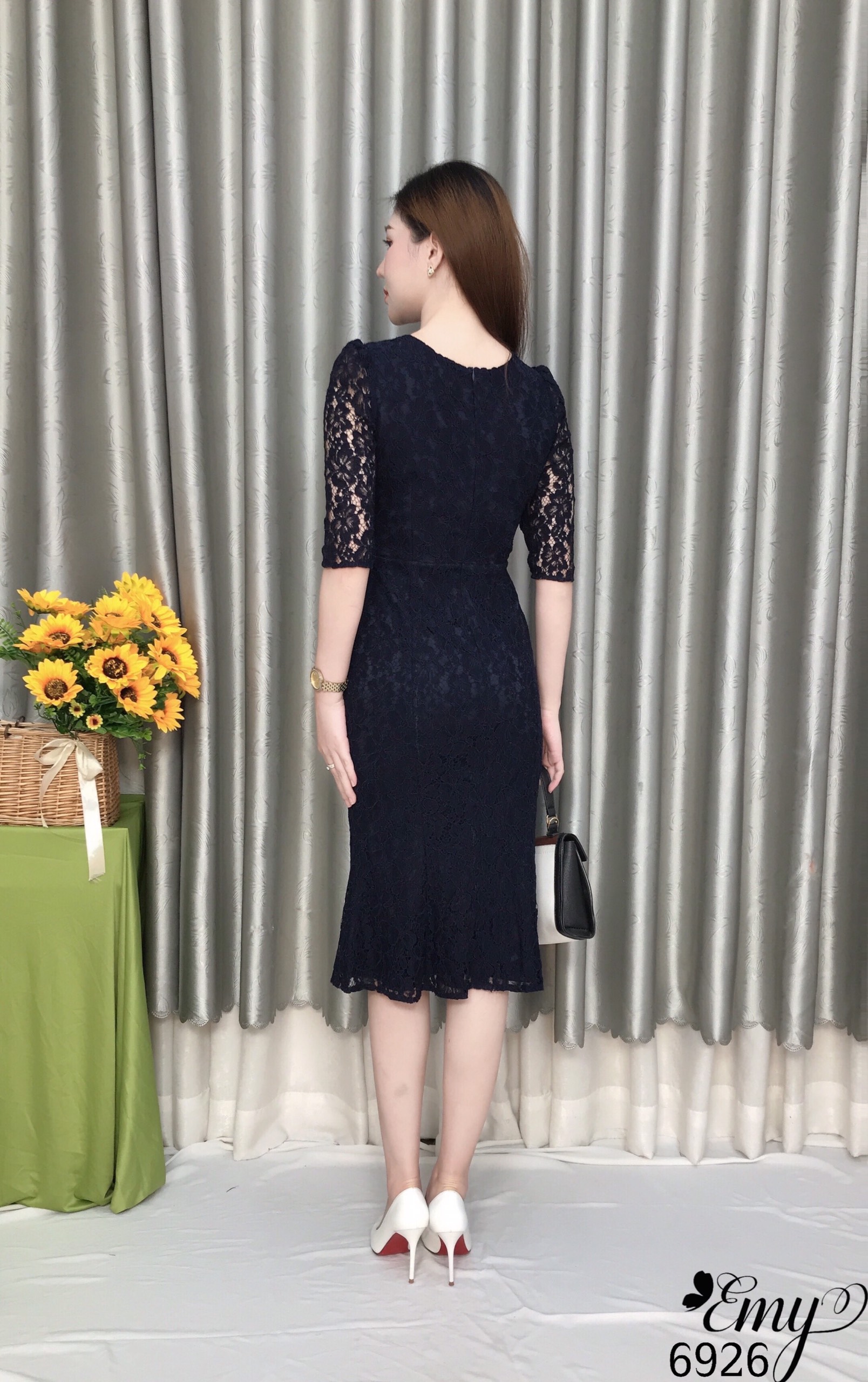 Đầm EMY EM6926 Body Ren Đuôi Cá