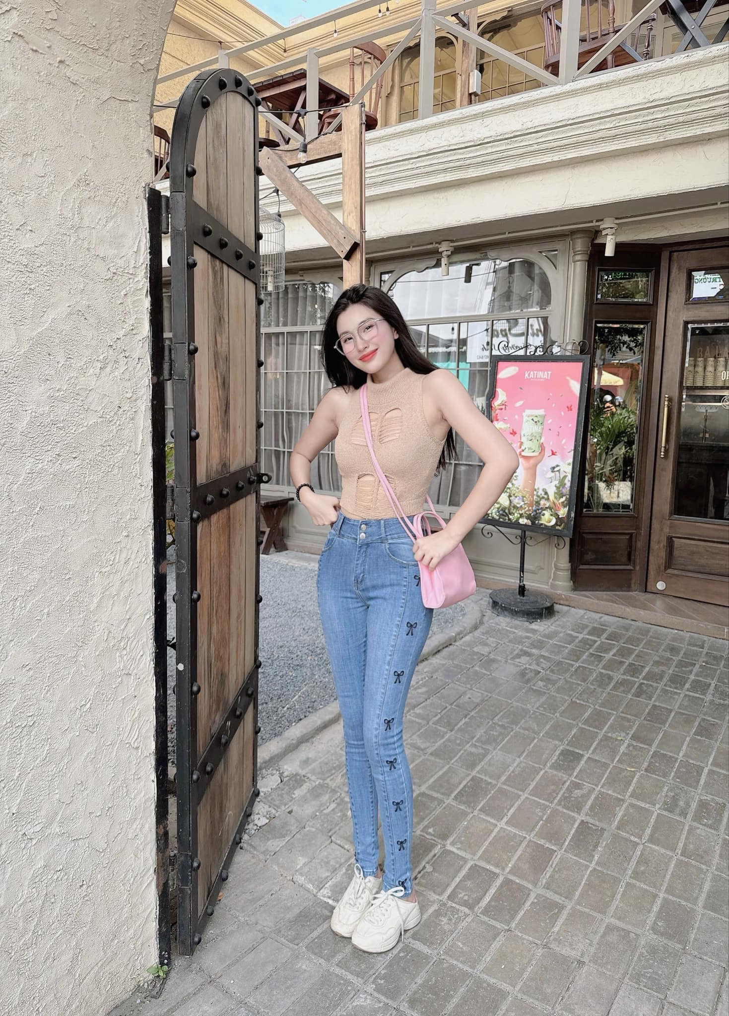 QUẦN JEAN THÊU NƠ Đẹp Store 257