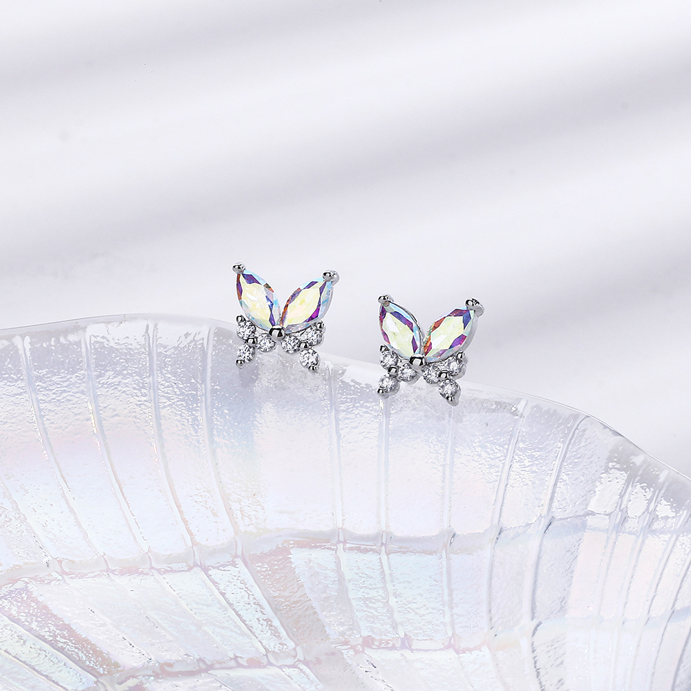 1 đôi Bông tai đá bướm đính lấp lánh bling bling