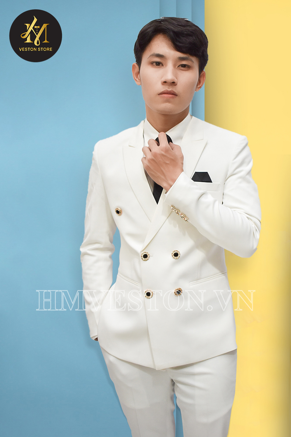Bộ vest nam màu trắng ôm body kiểu 6 nút