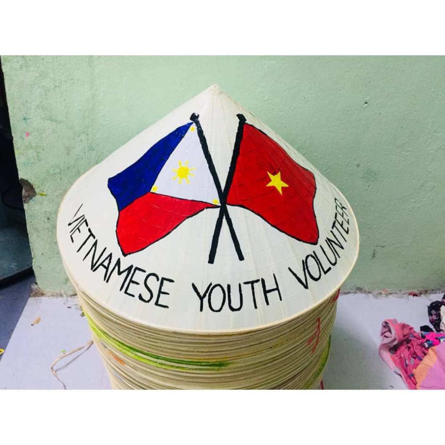 NÓN LÁ CỜ ĐỎ SAO VÀNG LH 0978945425