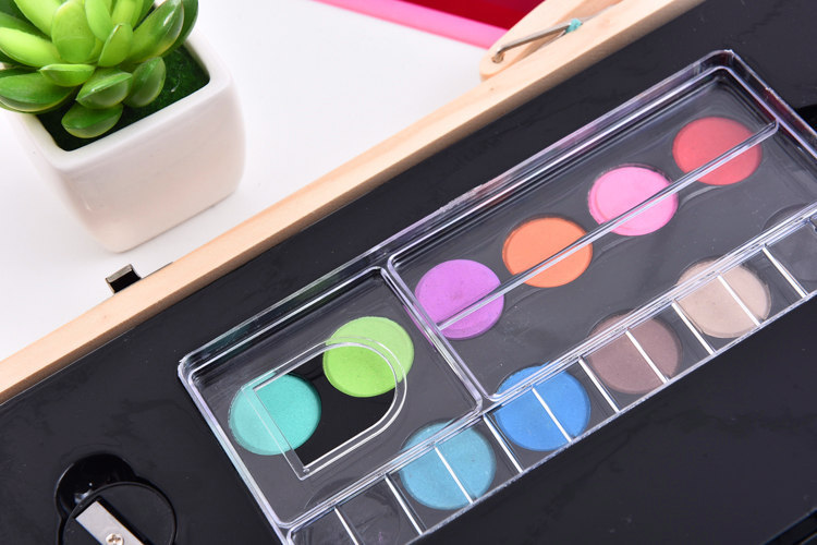 Bộ màu đủ loại 180 chi tiết (có vali gỗ)