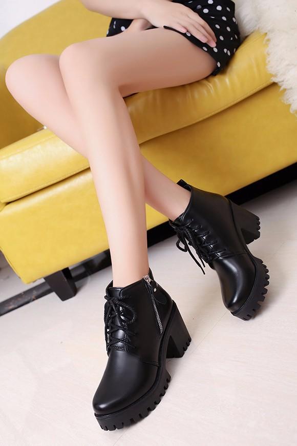 [HCM]Giày boot nữ cao cấp gót vuông cá tính cao 7cm B085